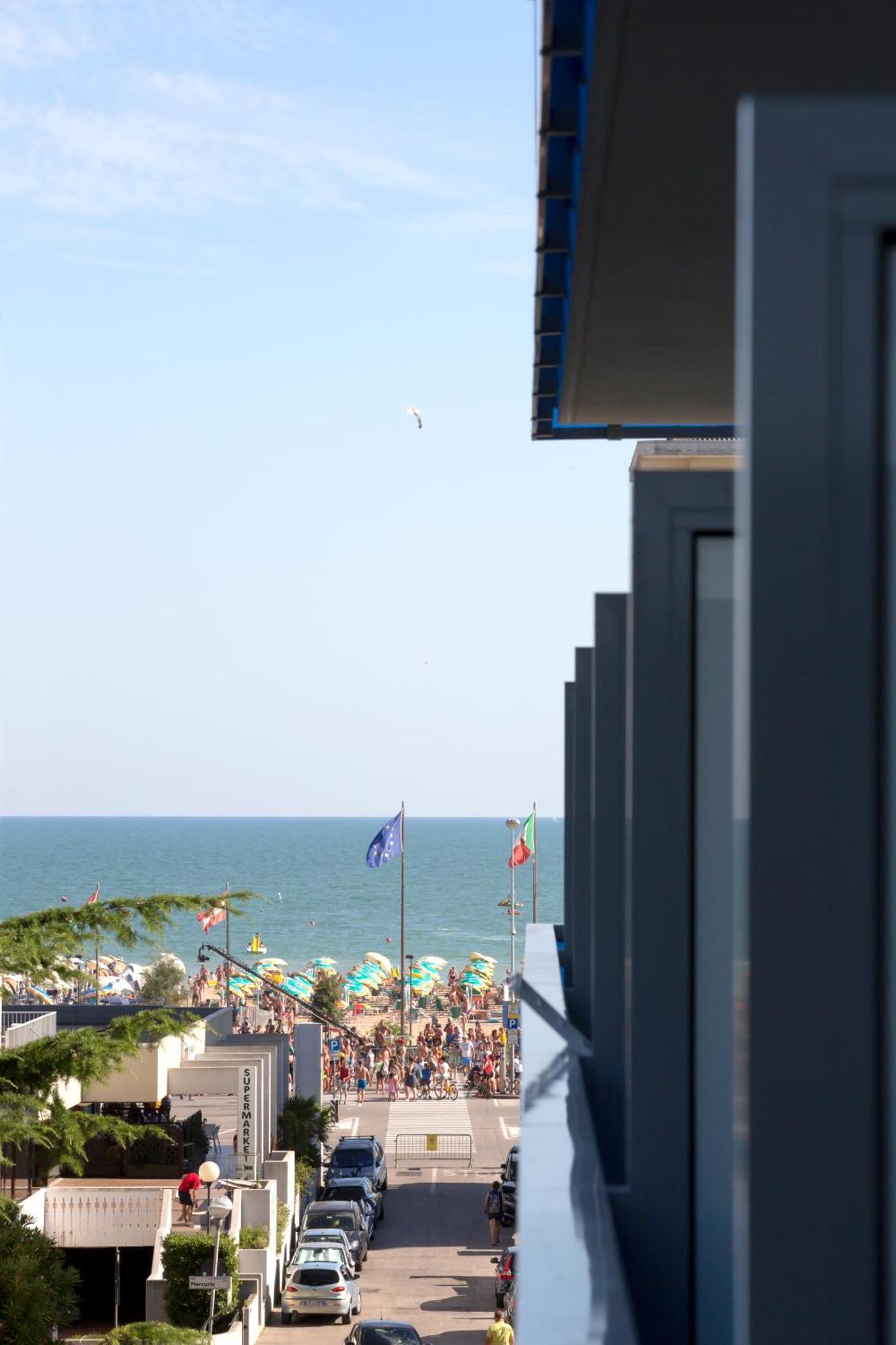 Hotel Montreal Bibione Esterno foto